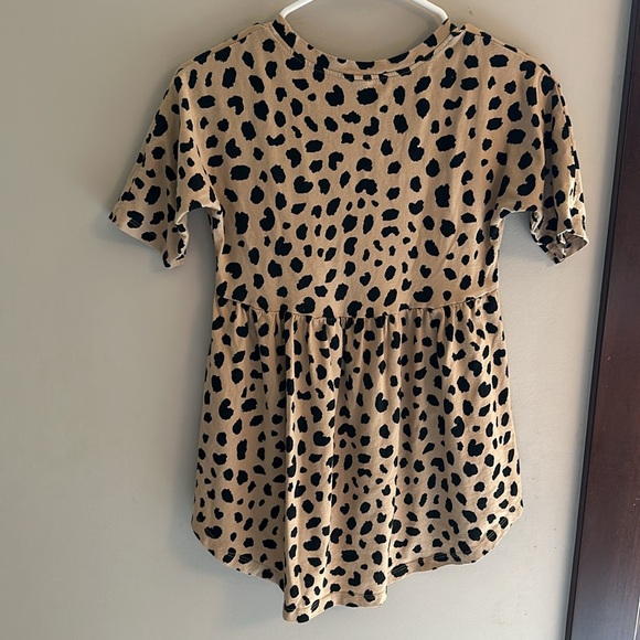 HUX - Picture 4 of 4